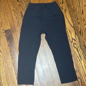 Lululemon 25’ size 4